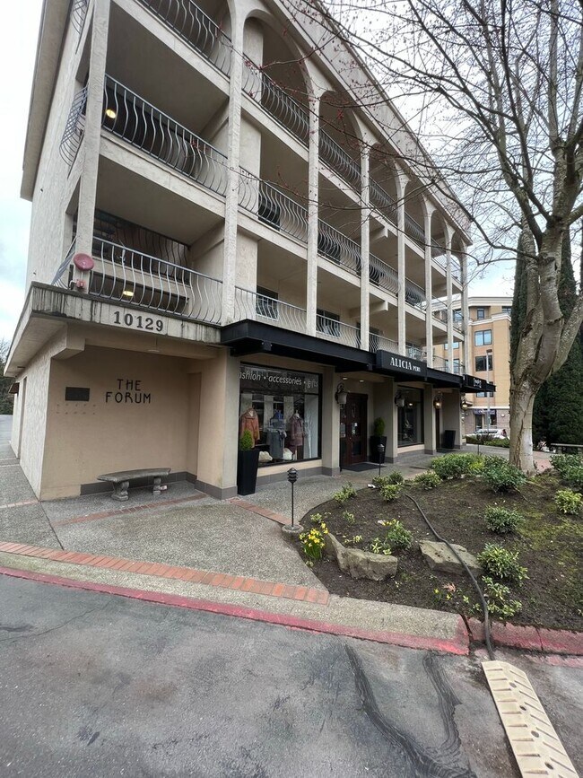 Photo - 2 Bed 1.5 Bath Condo Downtown Bellevue