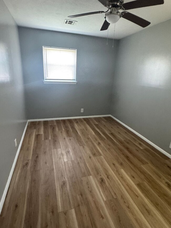 Photo - 3 Bedroom 2 Bath Home