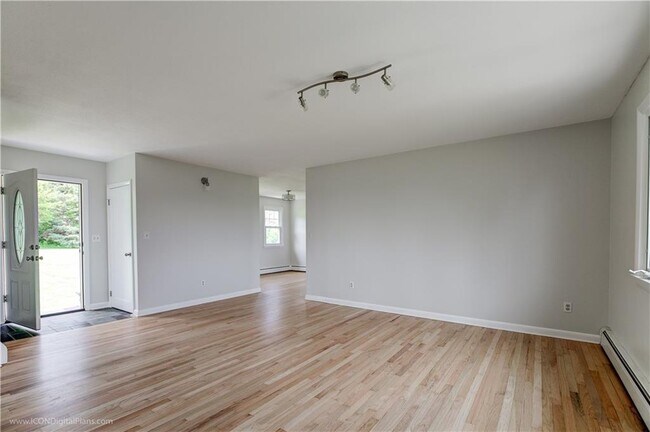 Photo - 501 Sandy Point Ave