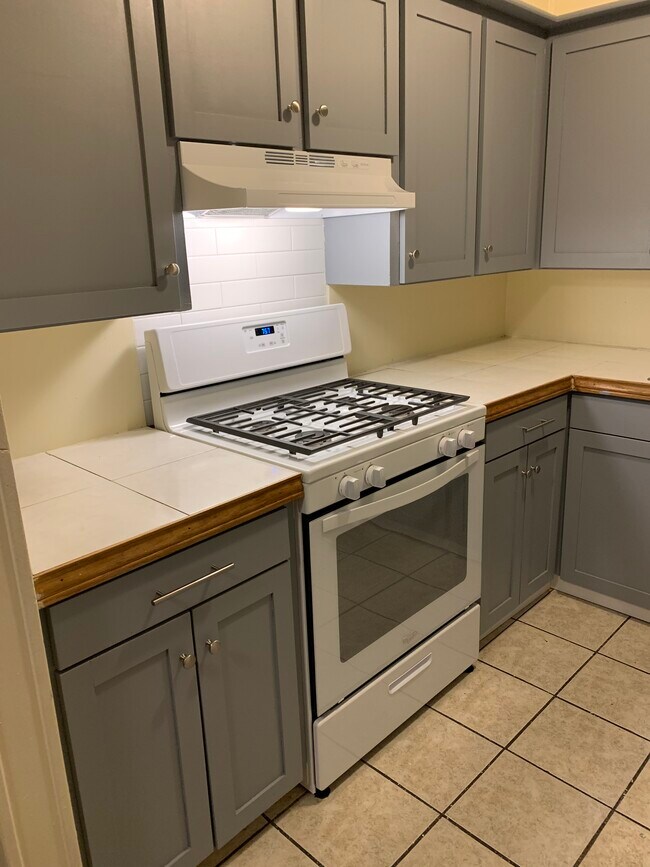 Photo - Louise Park Apartments