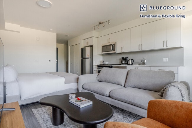 Photo - 4609 Union Bay Pl NE Unit FL3-ID887