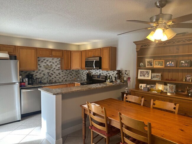 Photo - 1120 11th Ct