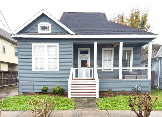 Building Photo - 1613 Summer St