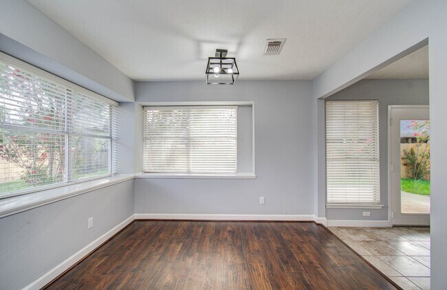 Photo - 6607 Readsland Ln