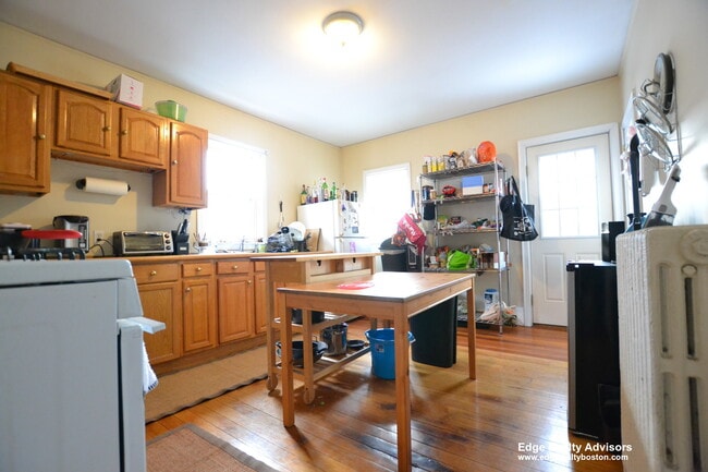 Photo - 31 Justin Rd Unit 1