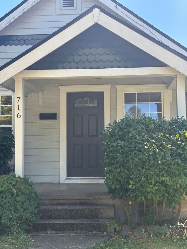 Cute Updated Home in Newberg - Cute Updated Home in Newberg