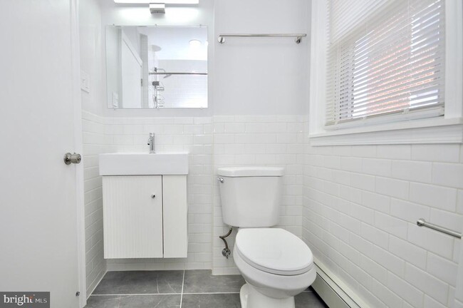 Photo - 8037 Pine Rd