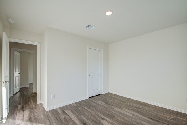 Photo - 6202 N Wayside Dr