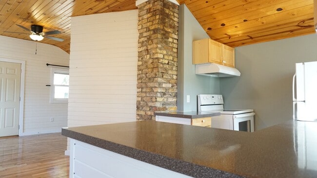 Photo - Cozy Cottage with garage and fenced yard