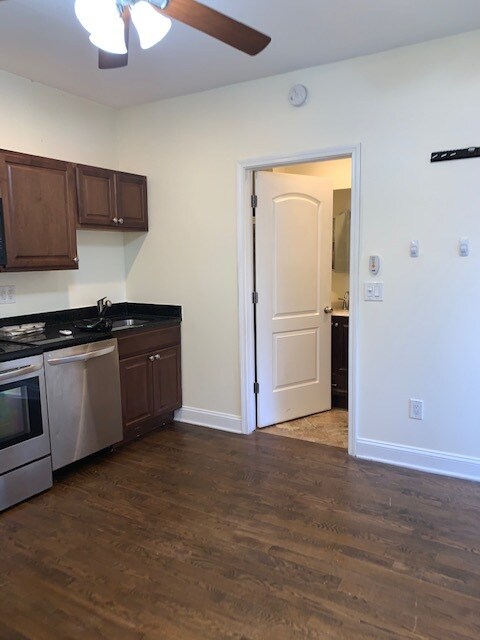 Photo - 958 N Hoyne Ave Unit 1R