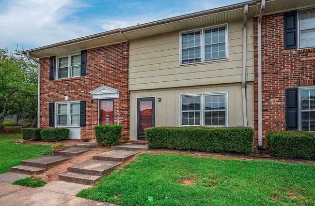 Building Photo - Emerald Commons Rental