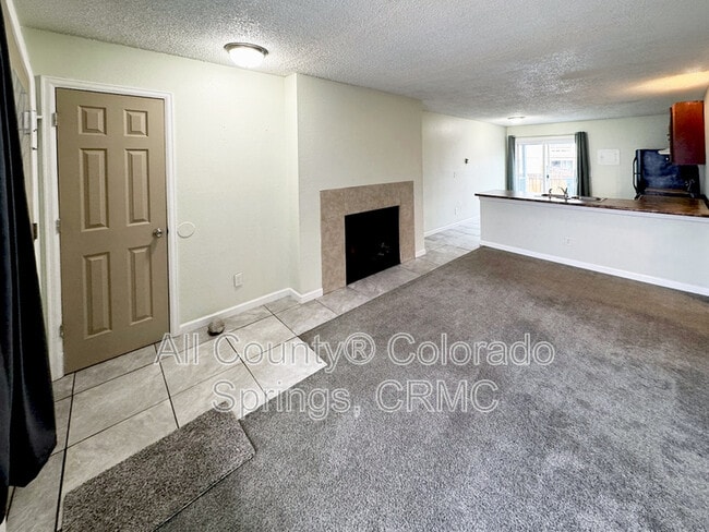 Photo - 915 Hathaway Dr Unidad #C