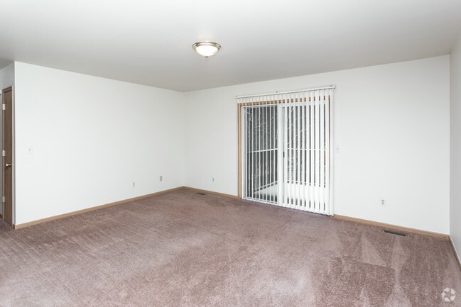 2BR, 1BA - 980 SF 2nd Floor
