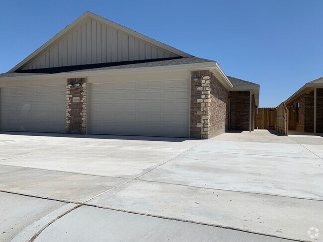 Building Photo - 1221 Preston Trails Unit B Rental