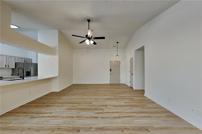 Photo - 3616 Hollyhock Way NW