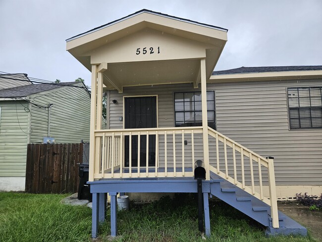 Photo - 5521 Wickfield Dr