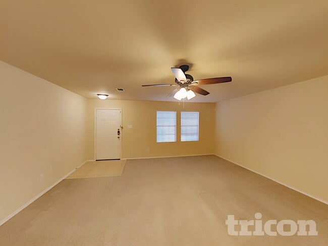 Photo - 1248 Collett St