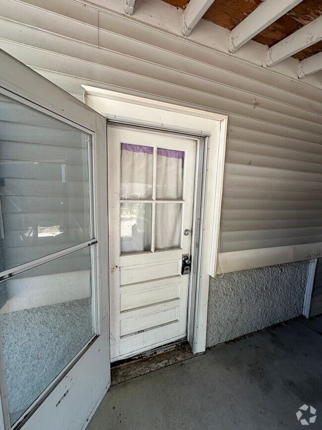 Building Photo - SK1201 Unit B Rental