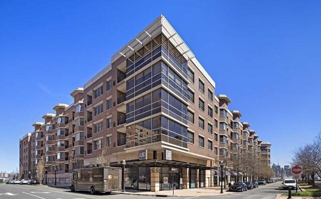 Building Photo - 20 Ave at Port Imperial Unit 323