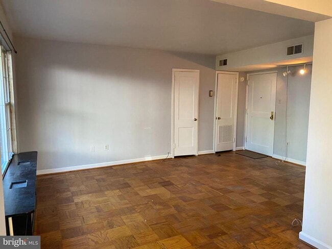 Photo - 1300 N Meade St Unit 22