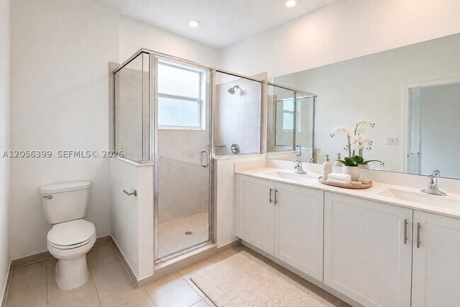 Photo - 2637 SE 12th St