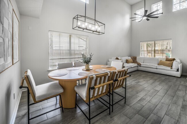 Photo - 75 Autumn Branch Dr