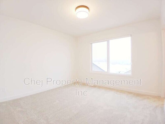 Photo - 1918-1209 209 St NW