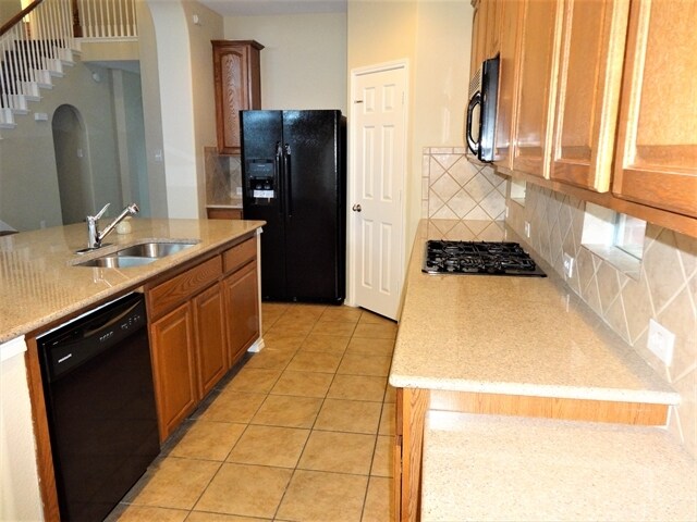 Photo - 9501 Navarro St