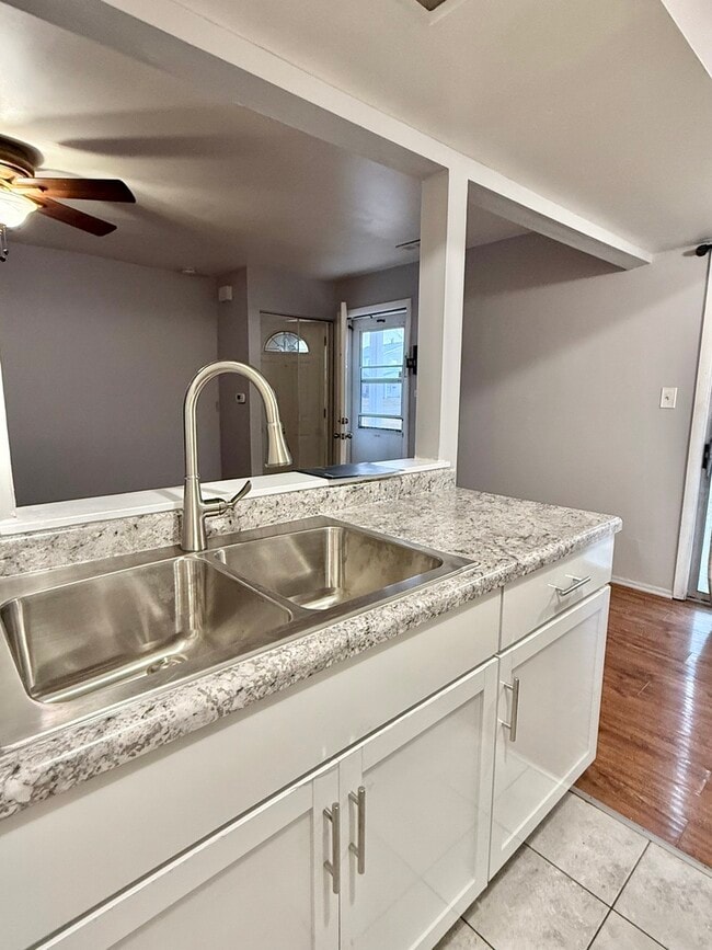 Photo - 329 David Ct Unit B