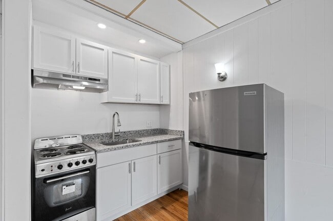 Photo - 1440 W Howard St Unit 1440-2