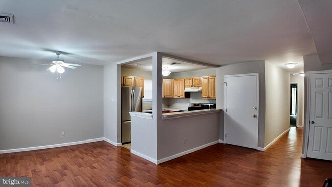 Building Photo - 2166 Birch Dr Unit 1ST FLOOR
