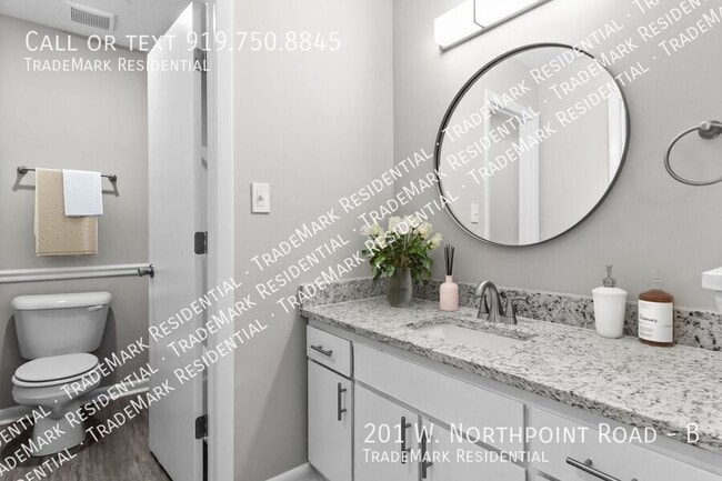 Photo - 201 W Northpoint Rd Unit B