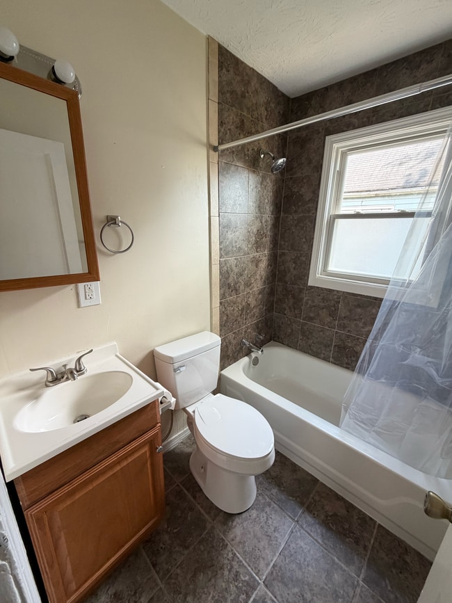 Photo - 2811 Narragansett Dr