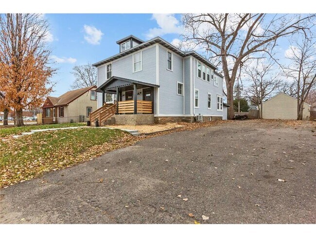 Building Photo - 4405 N Morgan Ave