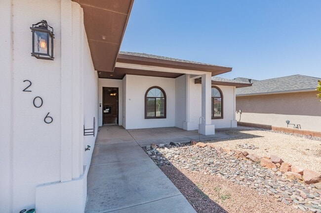 Photo - 3 bed 2 bath beautiful home!