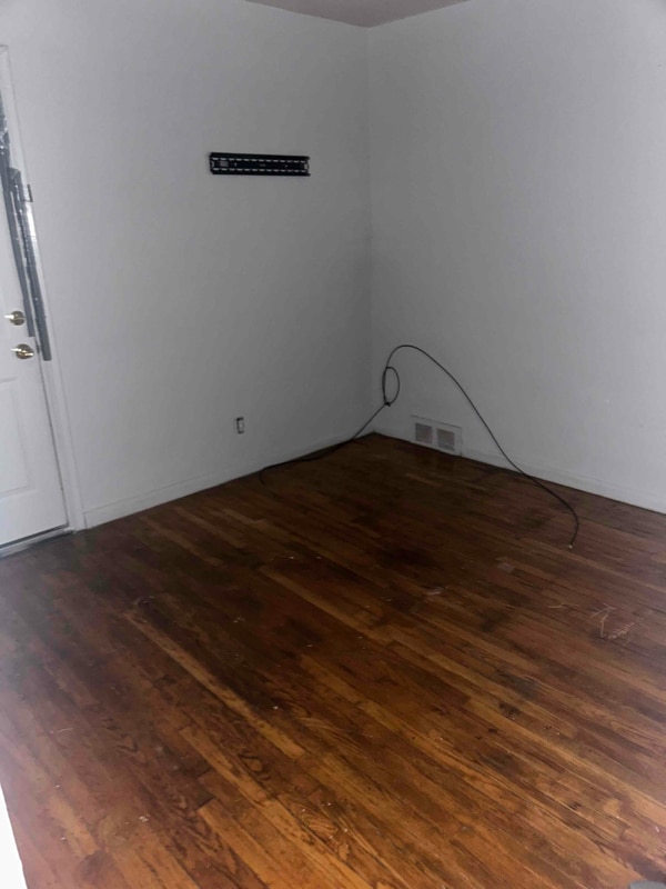 Photo - 18299 Glastonbury Rd