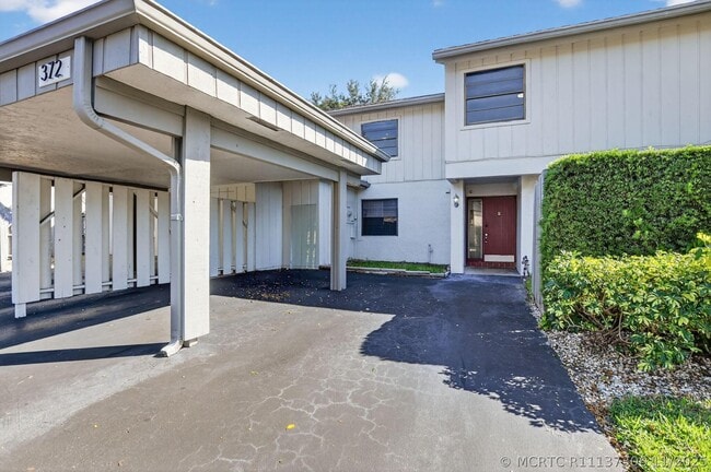 Building Photo - 372 Deer Creek Wildwood Ln E