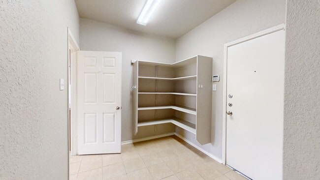 Photo - ALAMO RANCH Well-Maintained Beauty! 3bd/2.5ba - Northside Schools