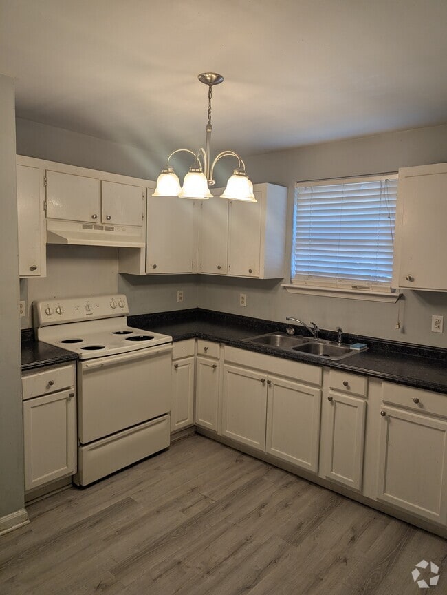 Building Photo - 911 Riviera Dr Rental