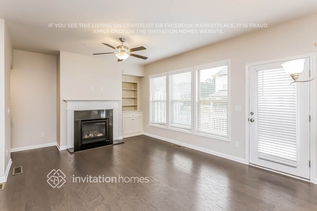 Photo - 402 Montclair Ct