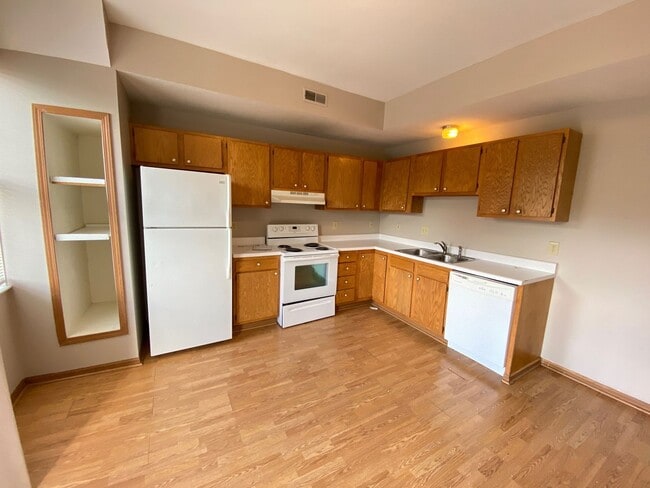 Photo - W Norwich Ave 32-34 GW2 Unit 32