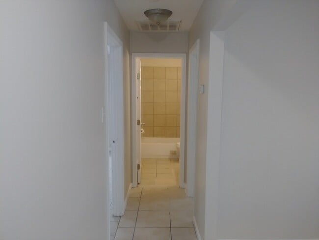 2325-2327 Winthrop St