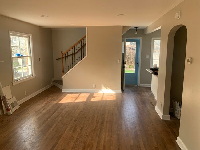 Photo - 824 E Hampton Rd