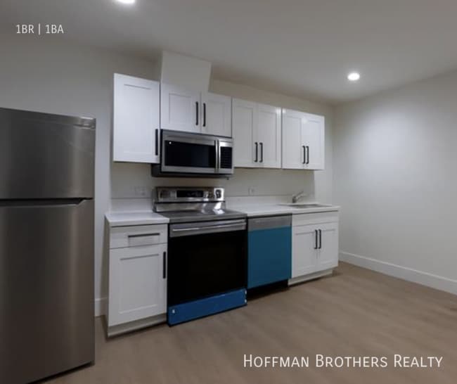 Building Photo - 7311 S Broadway