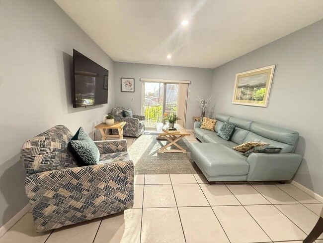 6800 W 16th Dr Unit 101