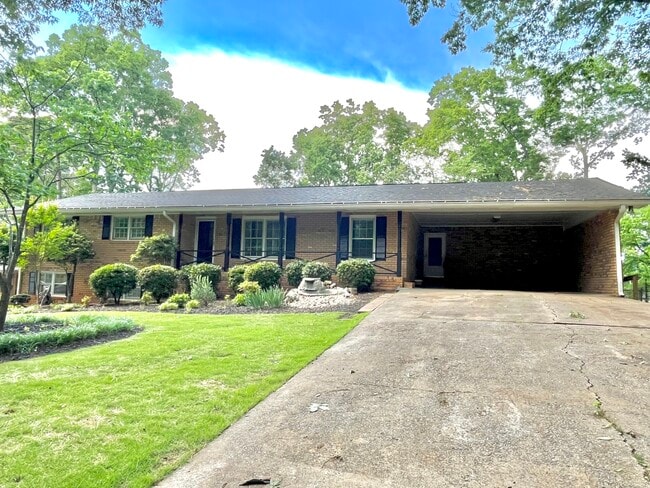 Photo - 2560 Due West Cir NW House