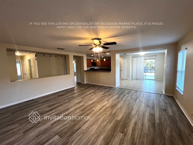 Photo - 391 SW Millard Dr