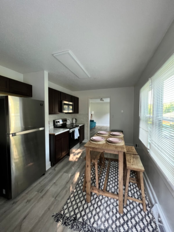 Photo - 509 W McElhaney Rd Unit D