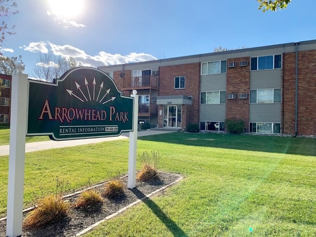 Arrowhead Park 2525 - Arrowhead Park 2525 Apartments