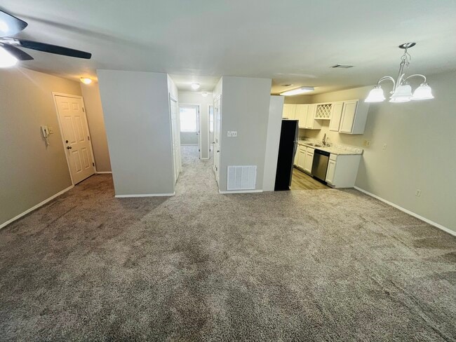 Photo - 5 S Joplin Loop Unit 5B